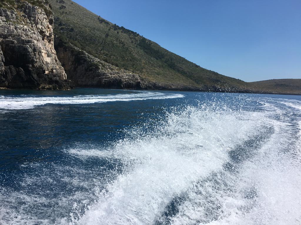 Appartamenti George Orikum Buitenkant foto