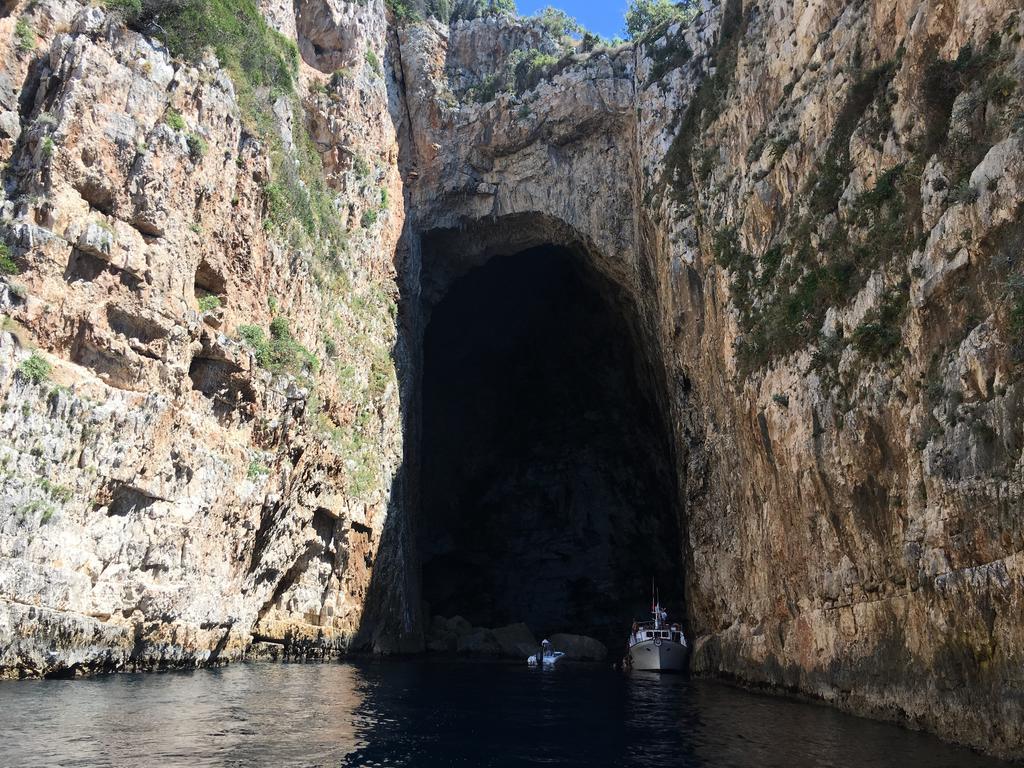 Appartamenti George Orikum Buitenkant foto